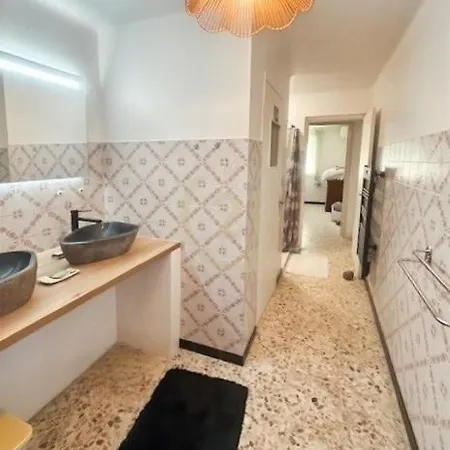 Maison Authentique Avec Jardin Centre Apartment